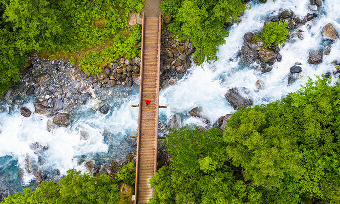 Alert to fear, ignorance, and sin
